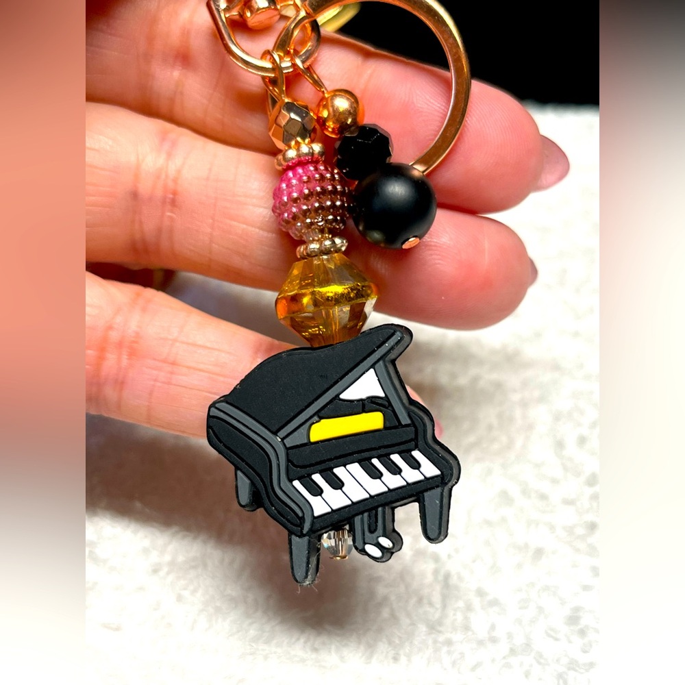 🎹Latex piano keychain purse bling zipper pull